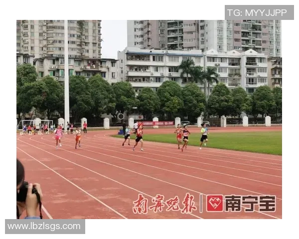 广州羽毛球队速度之争引发热议球迷与专家各执己见探讨竞技表现