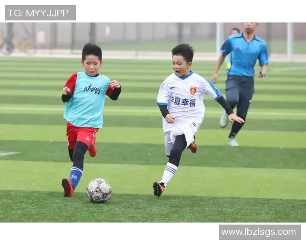 北京足球队的速度之谜：从青训到职业联赛的快速崛起与挑战